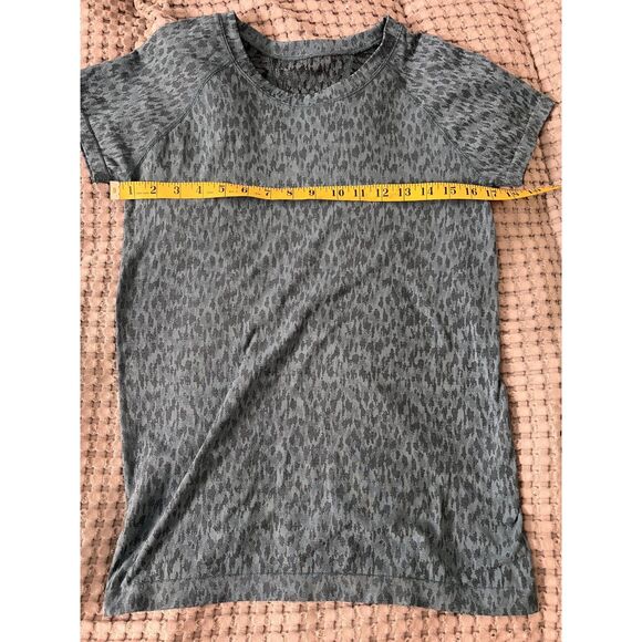 Athleta Momentum Allure Animal Print Teal T-Shirt/ Size S - Picture 8 of 9